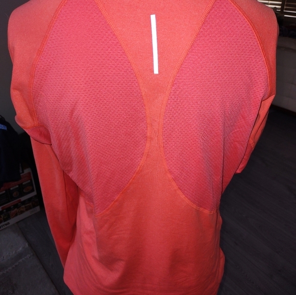 Lole running long sleeve with pocket - Picture 5 of 6